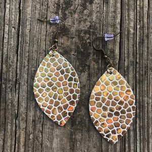 Gold/White Cobblestone Faux Leather Earrings